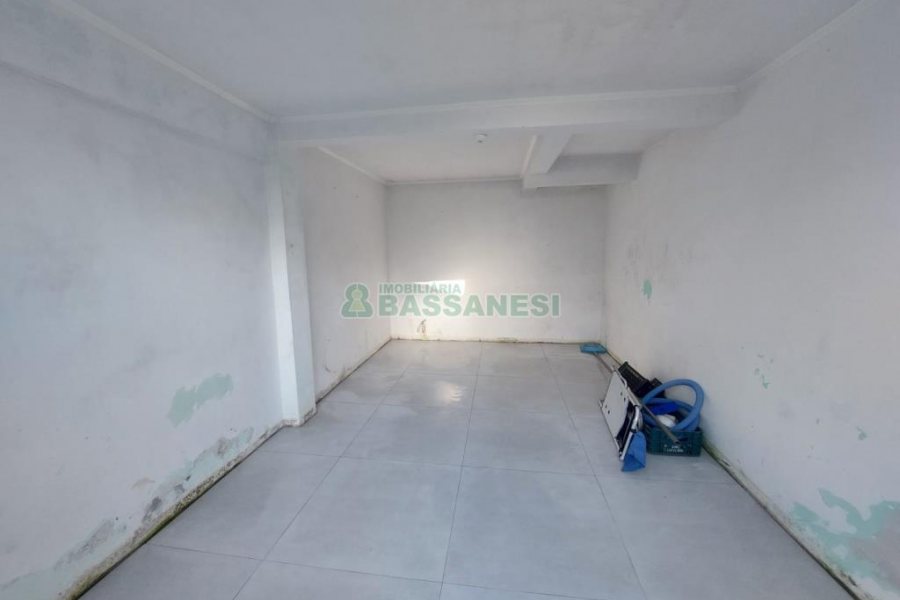 Casa com 200m², 2 dormitórios, 1 vaga, no bairro Nossa Senhora da Saúde em Caxias do Sul para Alugar