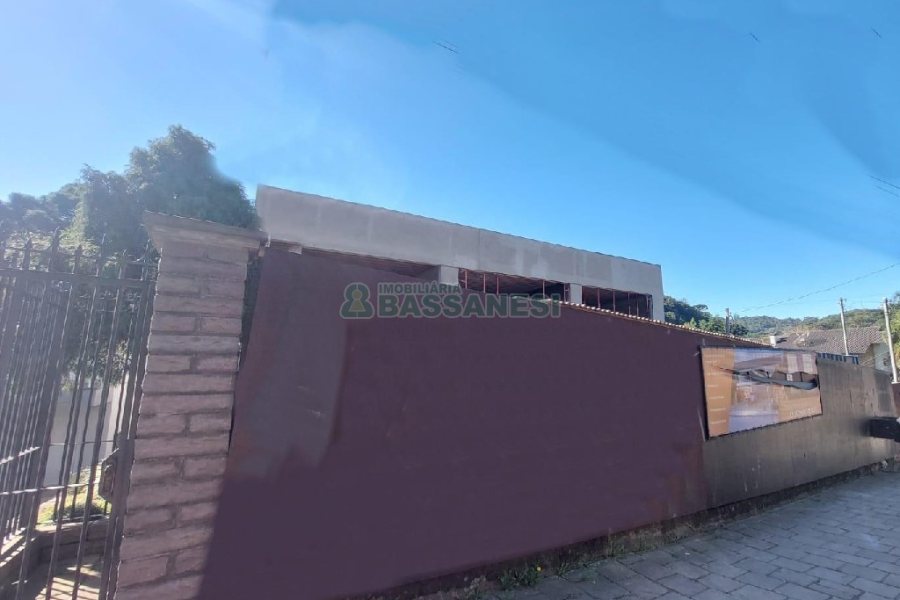 Loja com 138m², no bairro Cruzeiro em Caxias do Sul para Alugar