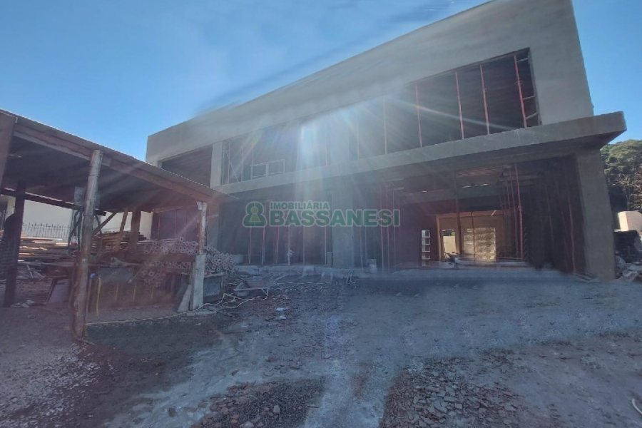 Loja com 138m², no bairro Cruzeiro em Caxias do Sul para Alugar