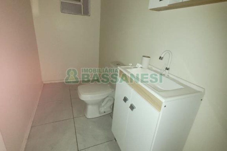 Sala com 55m², no bairro Cruzeiro em Caxias do Sul para Alugar