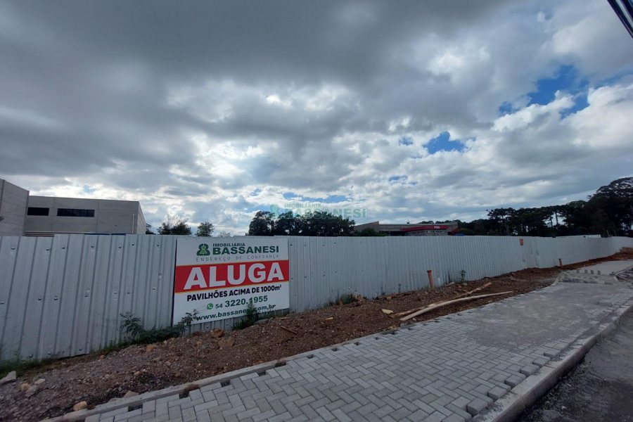 Pavilhão com 1220m², no bairro Desvio Rizzo em Caxias do Sul para Alugar