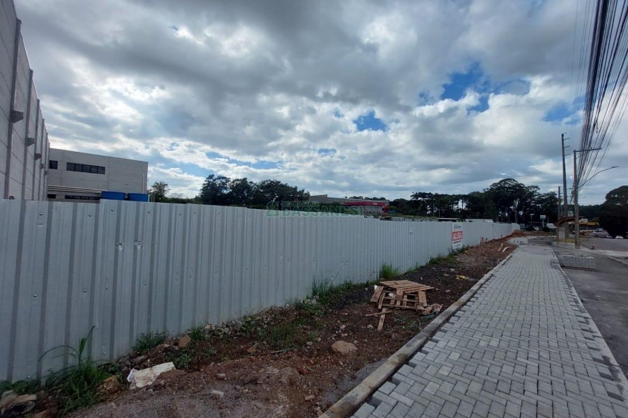 Pavilhão com 1220m², no bairro Desvio Rizzo em Caxias do Sul para Alugar