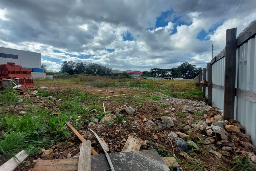 Pavilhão com 1220m², no bairro Desvio Rizzo em Caxias do Sul para Alugar