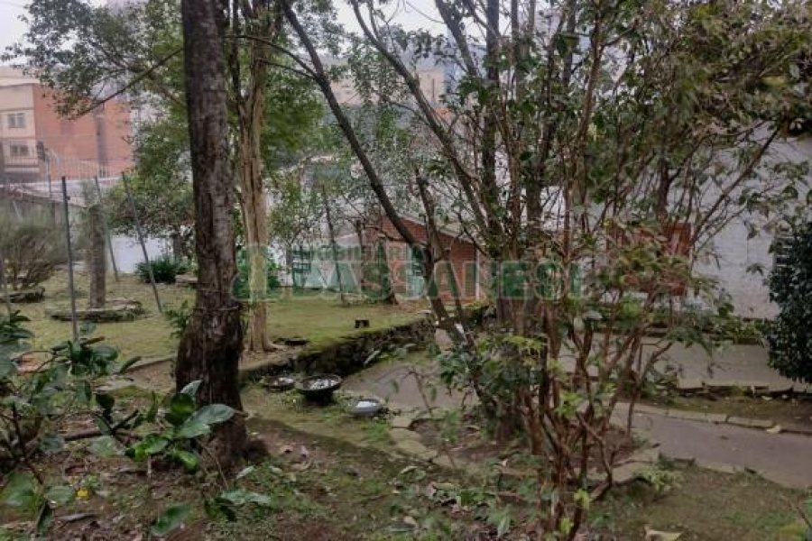 Casa, 8 dormitórios, no bairro São Pelegrino em Caxias do Sul para Comprar