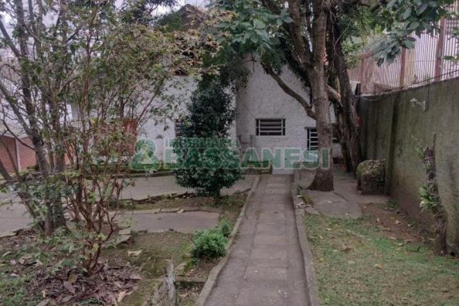 Casa, 8 dormitórios, no bairro São Pelegrino em Caxias do Sul para Comprar