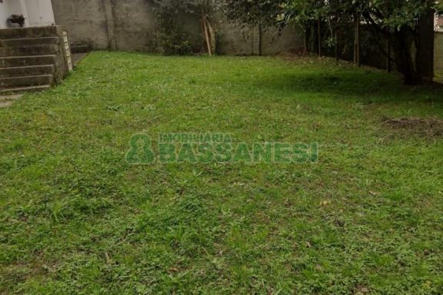 Casa, 8 dormitórios, no bairro São Pelegrino em Caxias do Sul para Comprar