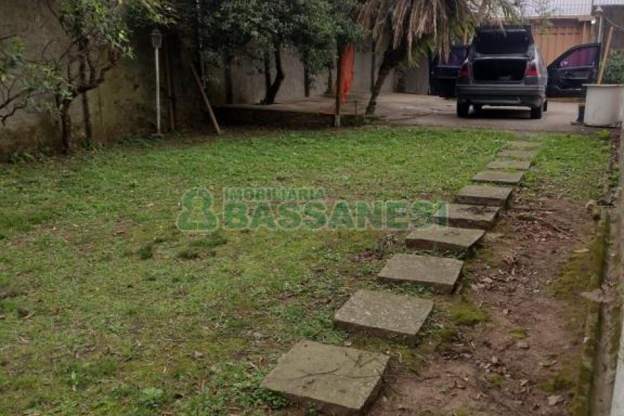 Casa, 8 dormitórios, no bairro São Pelegrino em Caxias do Sul para Comprar