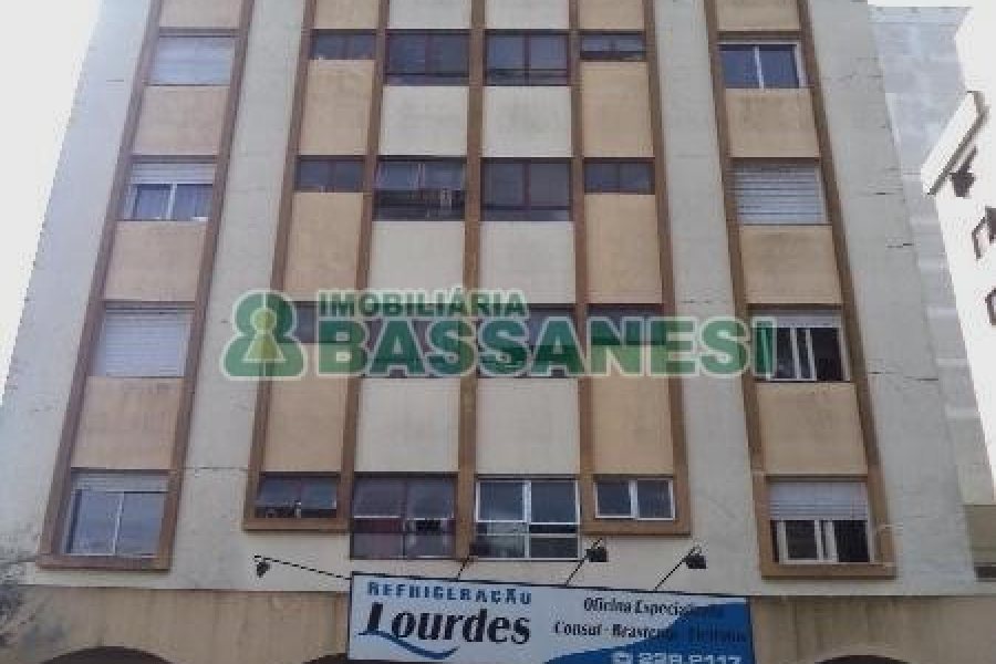 Apartamento com 42m², 1 dormitório, no bairro Lourdes em Caxias do Sul para Alugar