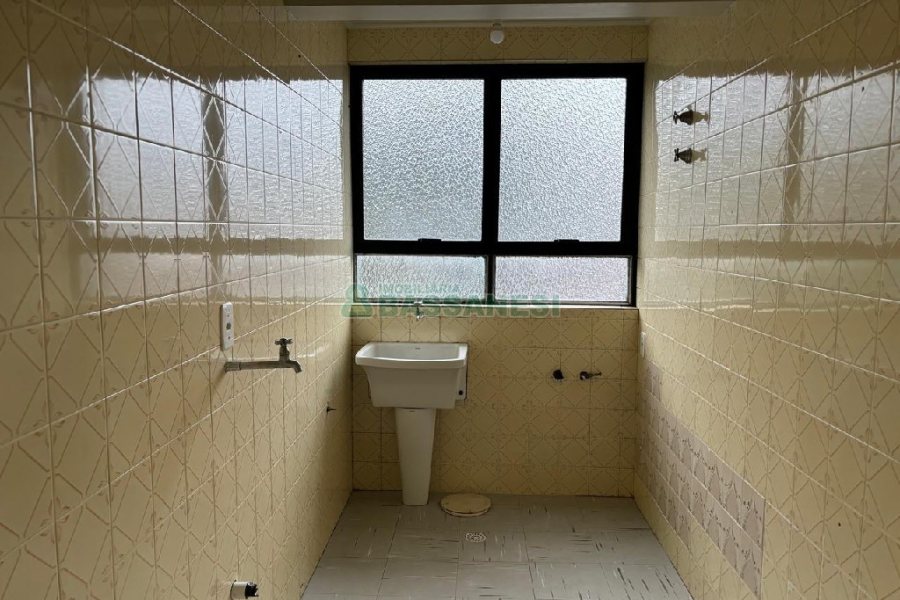 Apartamento com 42m², 1 dormitório, no bairro Lourdes em Caxias do Sul para Alugar