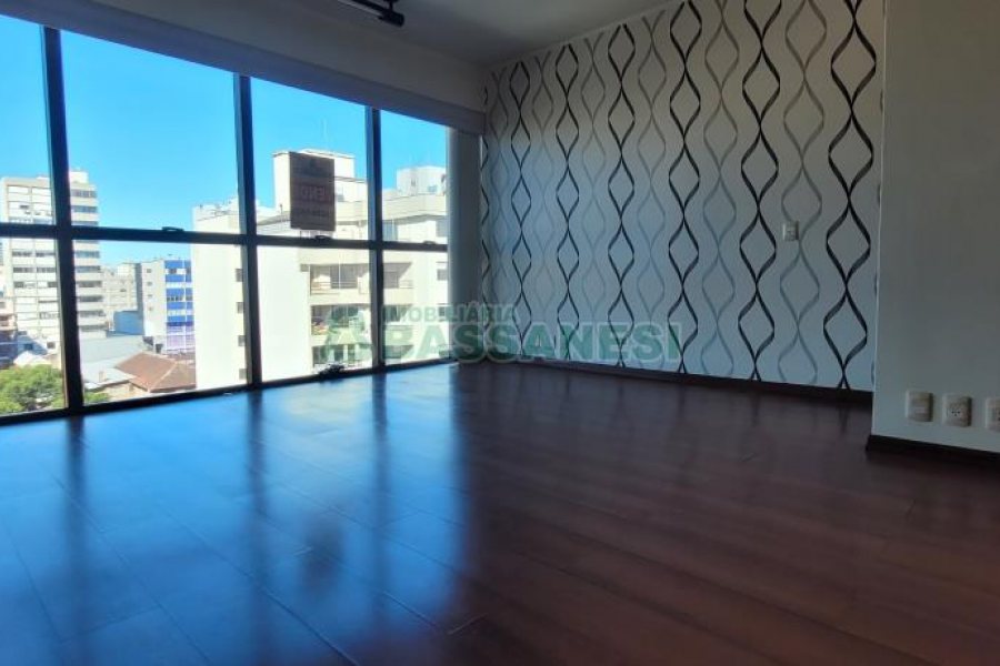 Sala com 205m², 3 vagas, no bairro Centro em Caxias do Sul para Comprar