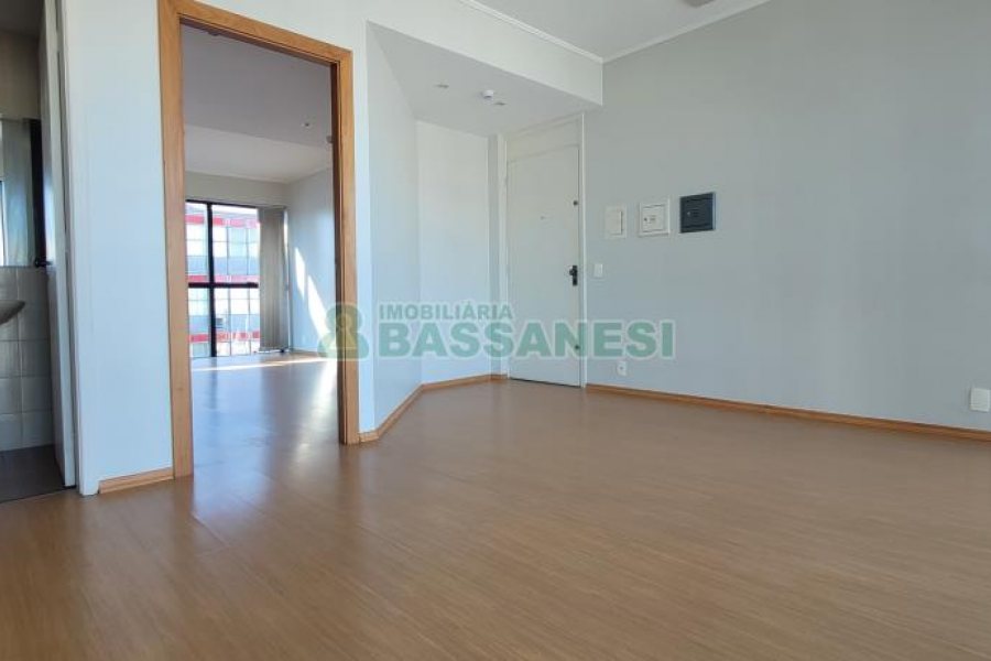 Sala com 205m², 3 vagas, no bairro Centro em Caxias do Sul para Comprar