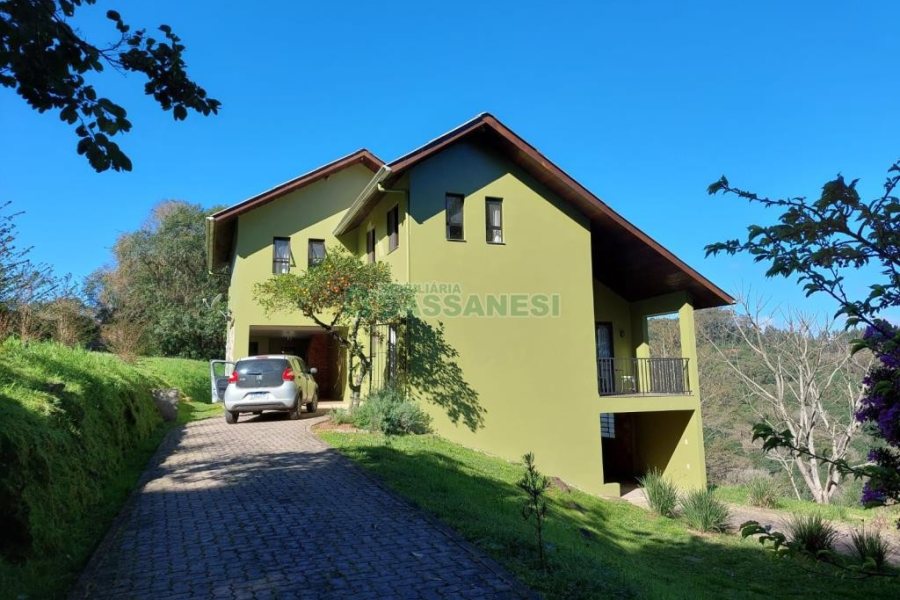 Chácara com 81307m², 4 dormitórios, 2 vagas, no bairro 3 Legua em Caxias do Sul para Comprar