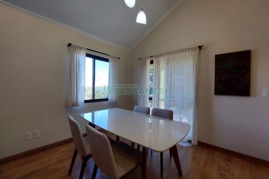 Chácara com 81307m², 4 dormitórios, 2 vagas, no bairro 3 Legua em Caxias do Sul para Comprar