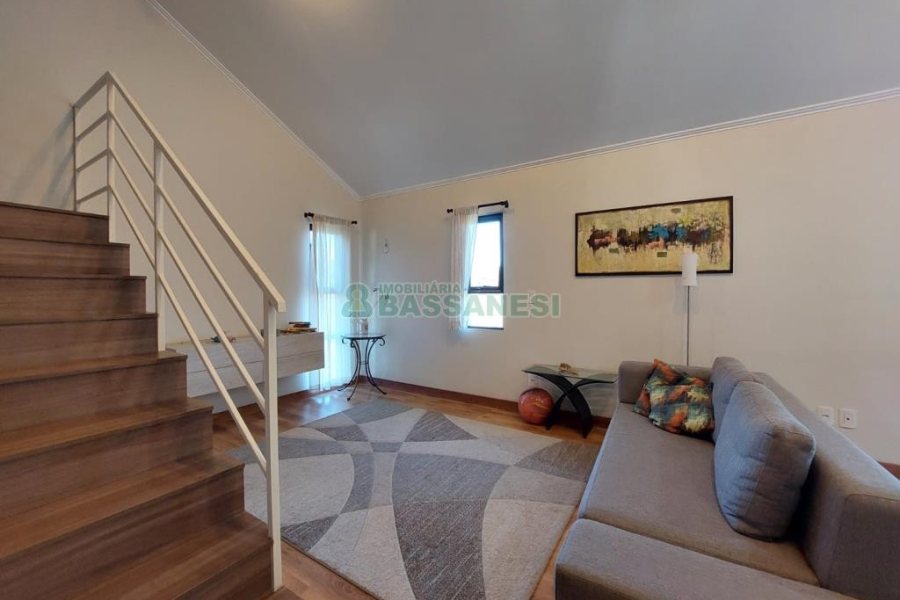 Chácara com 81307m², 4 dormitórios, 2 vagas, no bairro 3 Legua em Caxias do Sul para Comprar