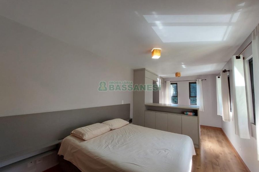 Chácara com 81307m², 4 dormitórios, 2 vagas, no bairro 3 Legua em Caxias do Sul para Comprar