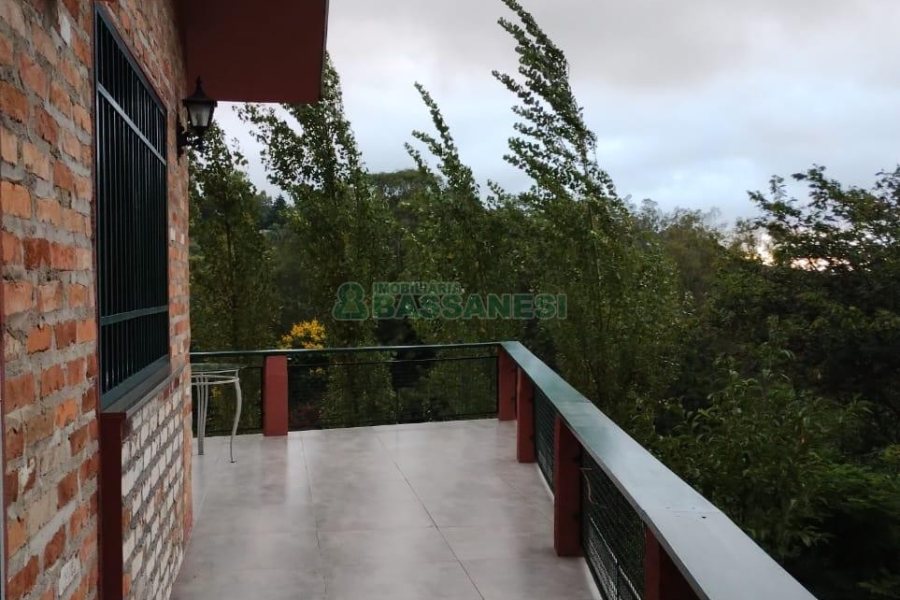 Chácara com 81307m², 4 dormitórios, 2 vagas, no bairro 3 Legua em Caxias do Sul para Comprar