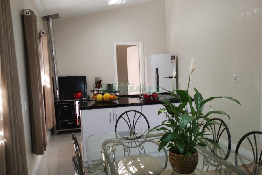 Chácara com 81307m², 4 dormitórios, 2 vagas, no bairro 3 Legua em Caxias do Sul para Comprar