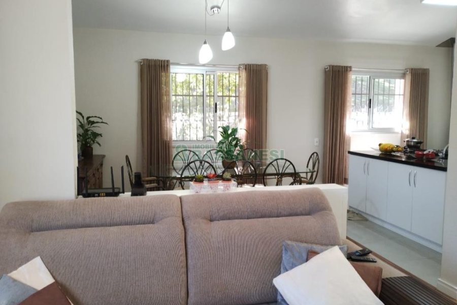 Chácara com 81307m², 4 dormitórios, 2 vagas, no bairro 3 Legua em Caxias do Sul para Comprar