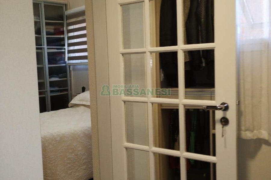 Chácara com 81307m², 4 dormitórios, 2 vagas, no bairro 3 Legua em Caxias do Sul para Comprar