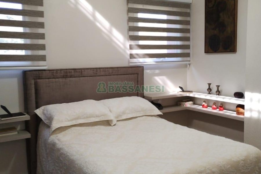 Chácara com 81307m², 4 dormitórios, 2 vagas, no bairro 3 Legua em Caxias do Sul para Comprar