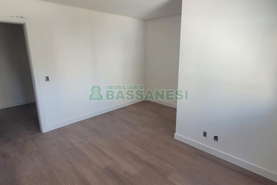 Apartamento com 186m², 3 dormitórios, 2 vagas, no bairro Exposição em Caxias do Sul para Comprar