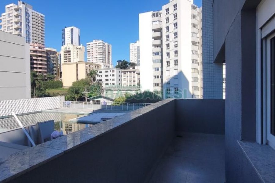 Apartamento com 186m², 3 dormitórios, 2 vagas, no bairro Exposição em Caxias do Sul para Comprar
