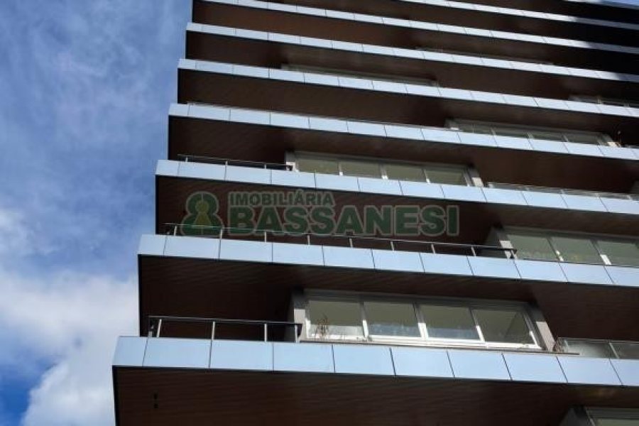Apartamento com 233m², 3 dormitórios, no bairro Exposição em Caxias do Sul para Comprar