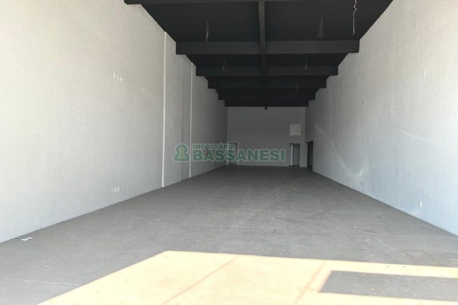 Loja com 240m², no bairro Santa Catarina em Caxias do Sul para Alugar