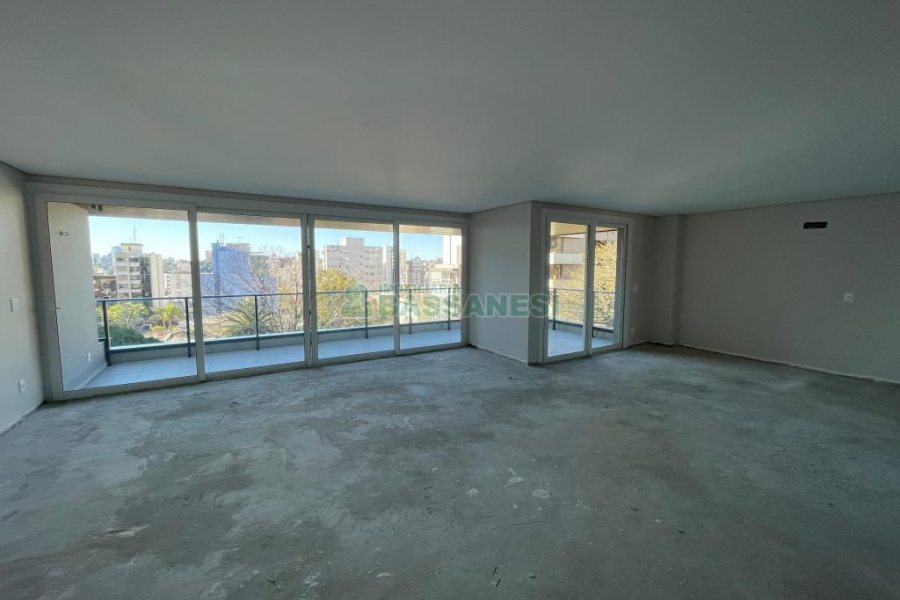 Apartamento com 234m², 3 dormitórios, 3 vagas, no bairro Exposição em Caxias do Sul para Comprar