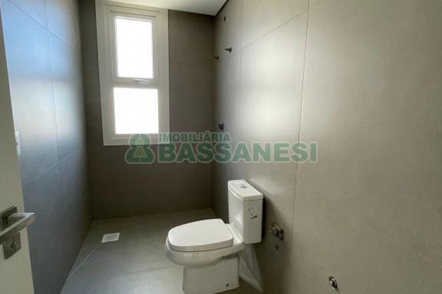 Apartamento com 234m², 3 dormitórios, 3 vagas, no bairro Exposição em Caxias do Sul para Comprar