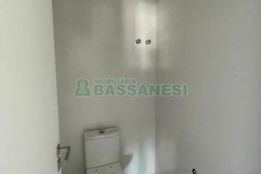 Apartamento com 234m², 3 dormitórios, 3 vagas, no bairro Exposição em Caxias do Sul para Comprar