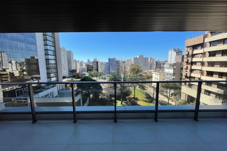 Apartamento com 234m², 3 dormitórios, 3 vagas, no bairro Exposição em Caxias do Sul para Comprar