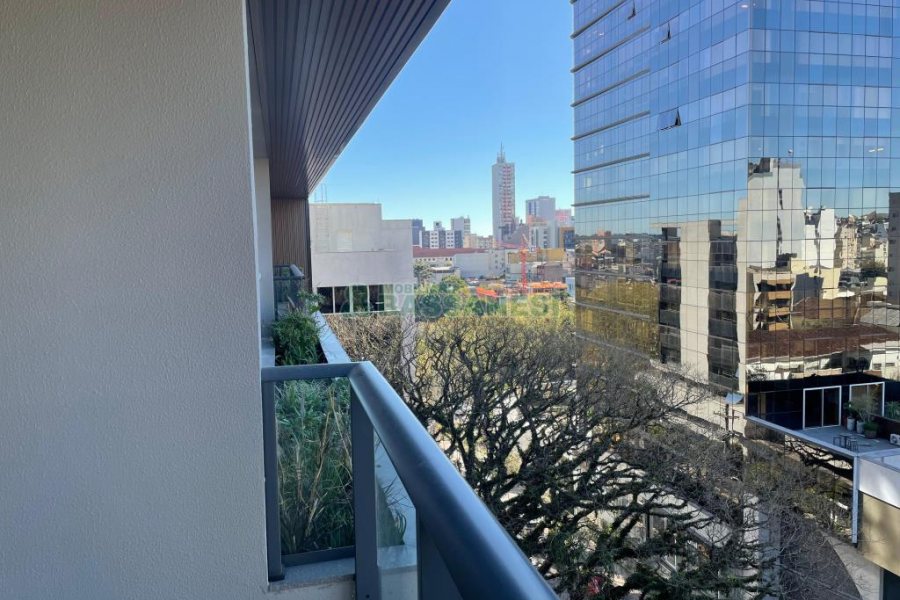 Apartamento com 234m², 3 dormitórios, 3 vagas, no bairro Exposição em Caxias do Sul para Comprar