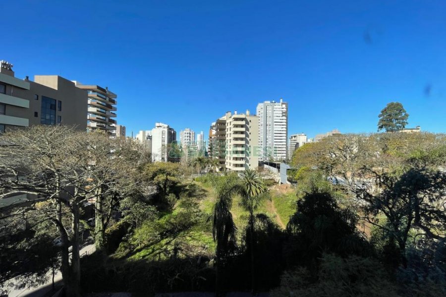 Apartamento com 234m², 3 dormitórios, 3 vagas, no bairro Exposição em Caxias do Sul para Comprar