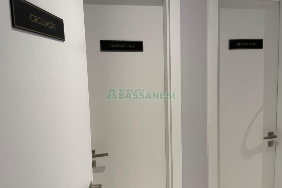 Apartamento com 234m², 3 dormitórios, 3 vagas, no bairro Exposição em Caxias do Sul para Comprar