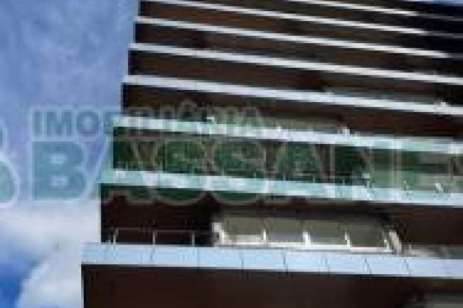 Apartamento com 234m², 3 dormitórios, 3 vagas, no bairro Exposição em Caxias do Sul para Comprar