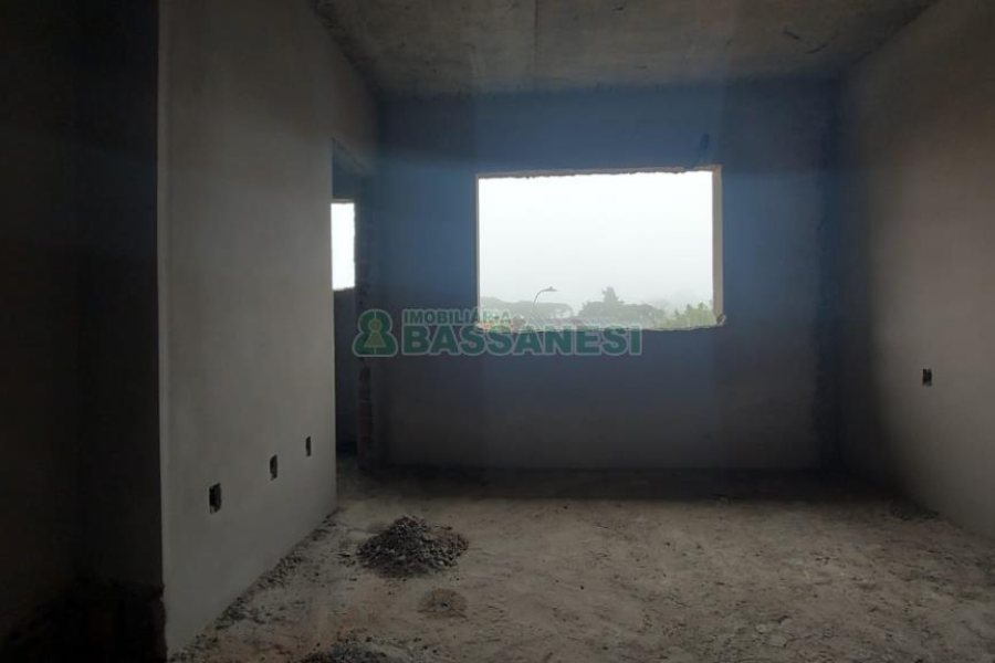 Sobrado com 147m², 3 dormitórios, 2 vagas, no bairro Jardim América em Caxias do Sul para Comprar