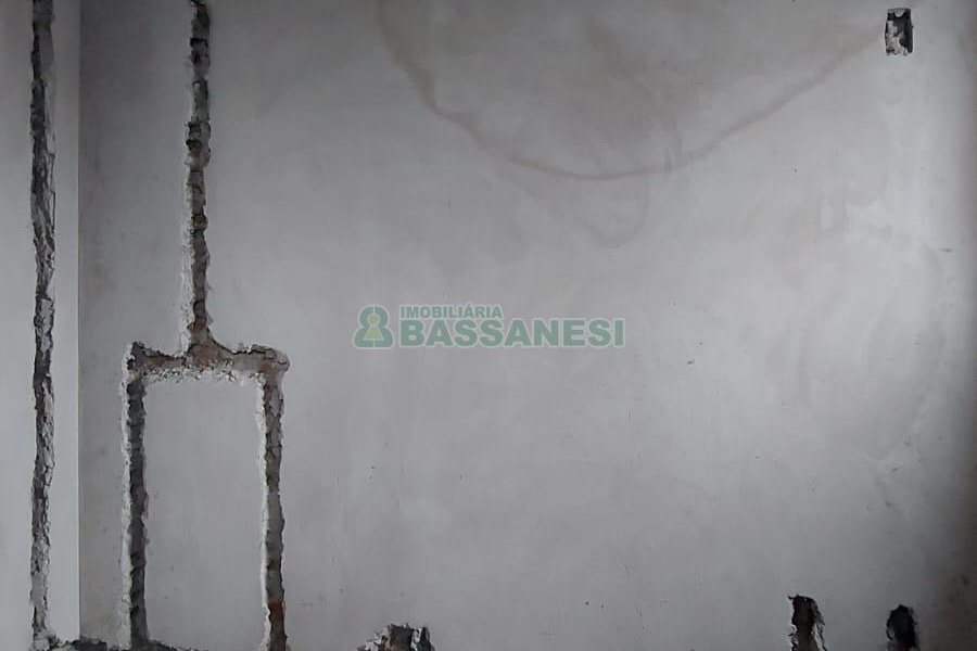 Sobrado com 147m², 3 dormitórios, 2 vagas, no bairro Jardim América em Caxias do Sul para Comprar