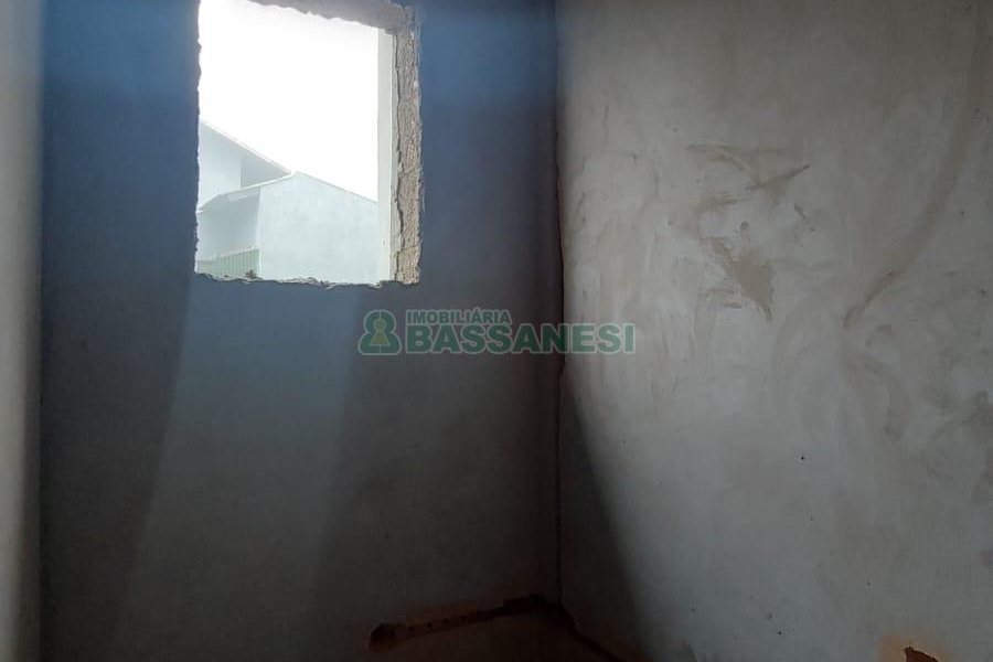 Sobrado com 147m², 3 dormitórios, 2 vagas, no bairro Jardim América em Caxias do Sul para Comprar