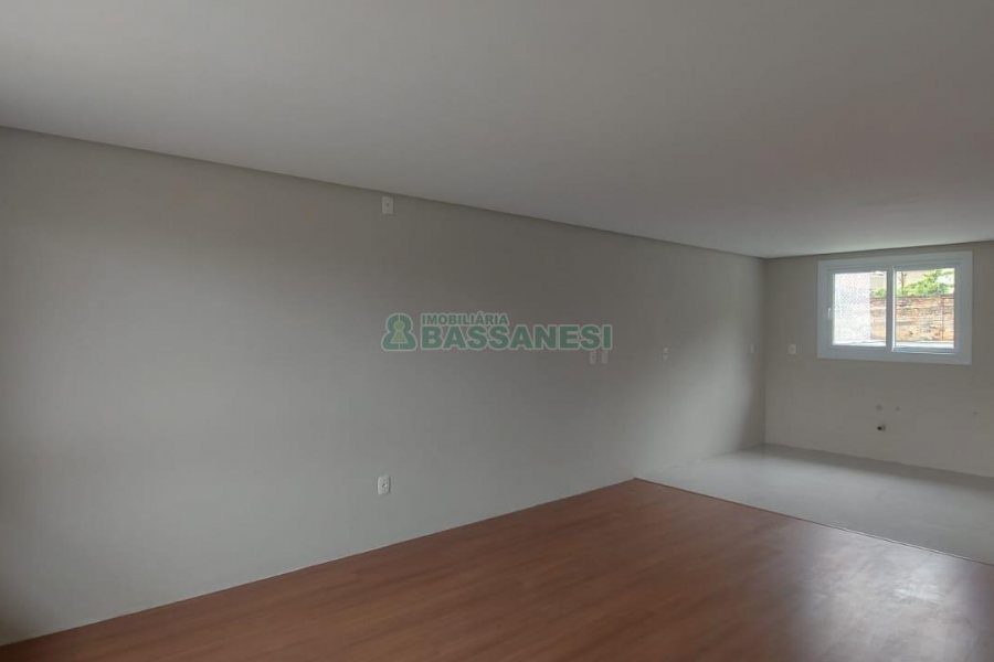 Sobrado com 147m², 3 dormitórios, 2 vagas, no bairro Jardim América em Caxias do Sul para Comprar