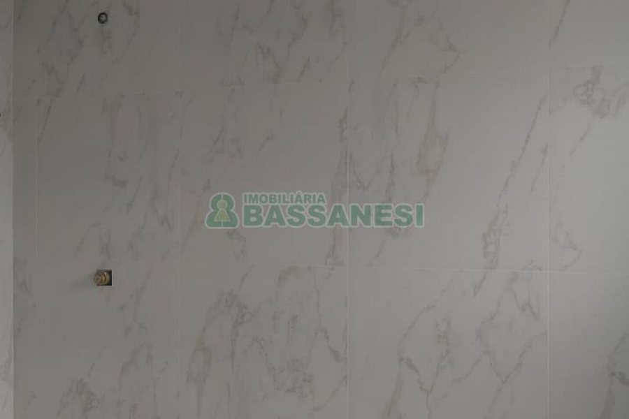 Sobrado com 147m², 3 dormitórios, 2 vagas, no bairro Jardim América em Caxias do Sul para Comprar