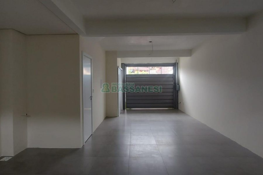 Sobrado com 147m², 3 dormitórios, 2 vagas, no bairro Jardim América em Caxias do Sul para Comprar