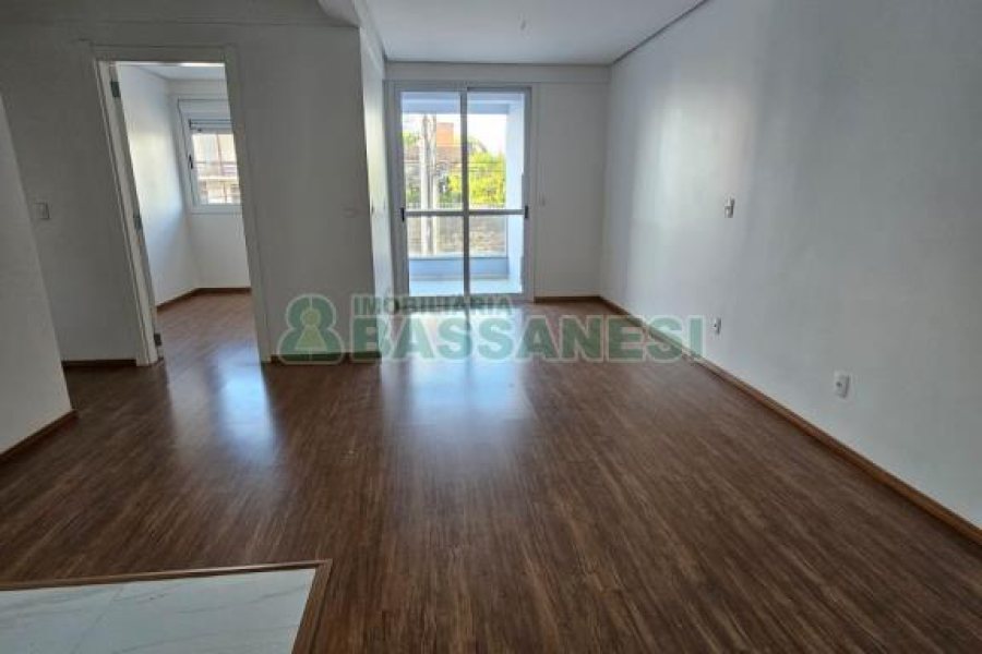 Apartamento com 67m², 2 dormitórios, 1 vaga, no bairro Lourdes em Caxias do Sul para Comprar