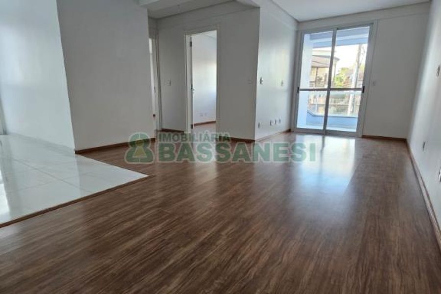 Apartamento com 67m², 2 dormitórios, 1 vaga, no bairro Lourdes em Caxias do Sul para Comprar
