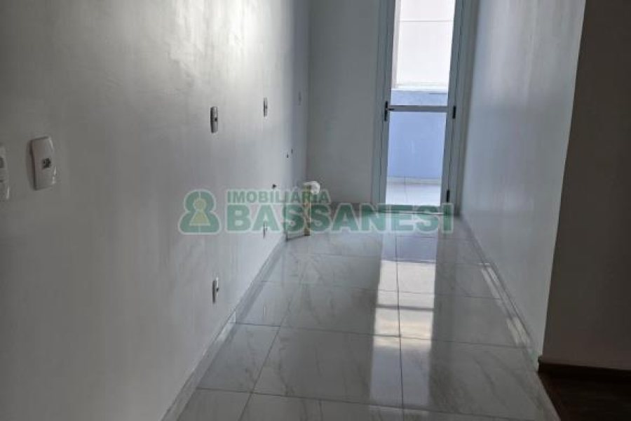 Apartamento com 67m², 2 dormitórios, 1 vaga, no bairro Lourdes em Caxias do Sul para Comprar