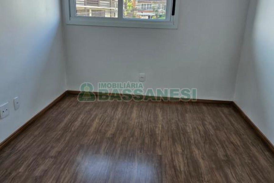 Apartamento com 67m², 2 dormitórios, 1 vaga, no bairro Lourdes em Caxias do Sul para Comprar