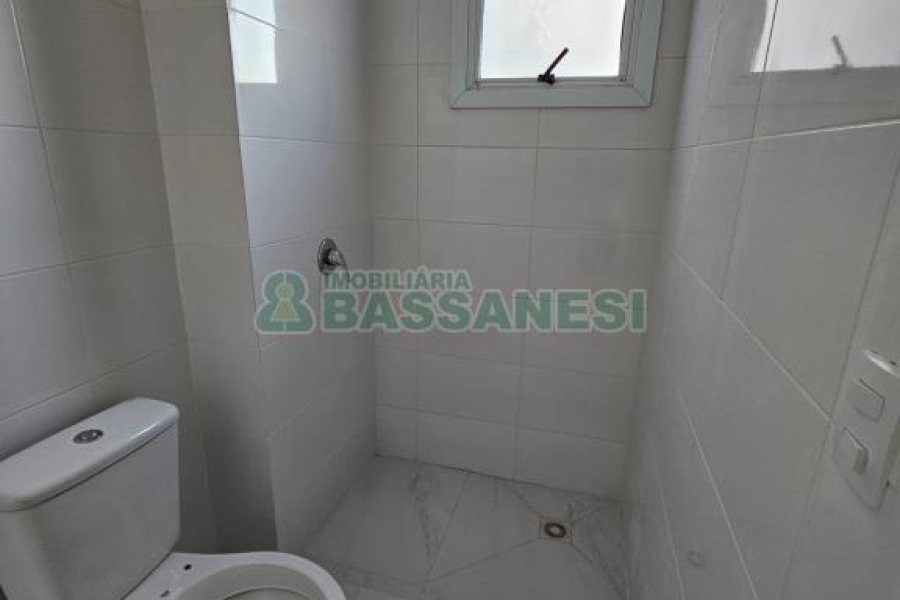 Apartamento com 67m², 2 dormitórios, 1 vaga, no bairro Lourdes em Caxias do Sul para Comprar