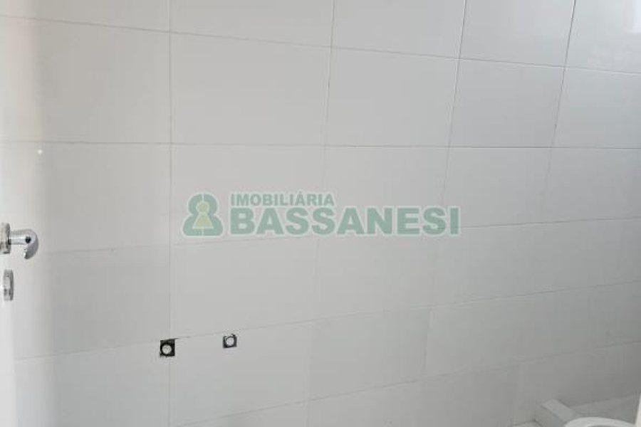 Apartamento com 67m², 2 dormitórios, 1 vaga, no bairro Lourdes em Caxias do Sul para Comprar
