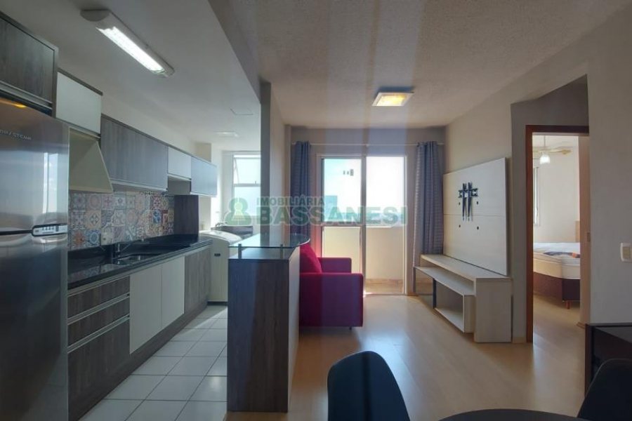 Apto Mobiliado com 54m², 2 dormitórios, 1 vaga, no bairro De Lazzer em Caxias do Sul para Alugar