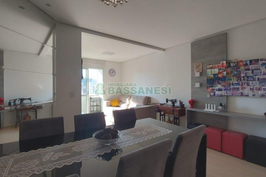 Apartamento com 66m², 2 dormitórios, 2 vagas, no bairro Desvio Rizzo em Caxias do Sul para Alugar